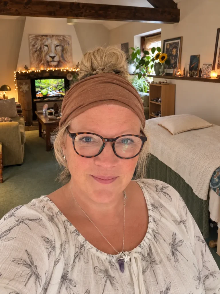 Reiki therapist in Carlisle offering support, conversation and relaxation through holistic therapy